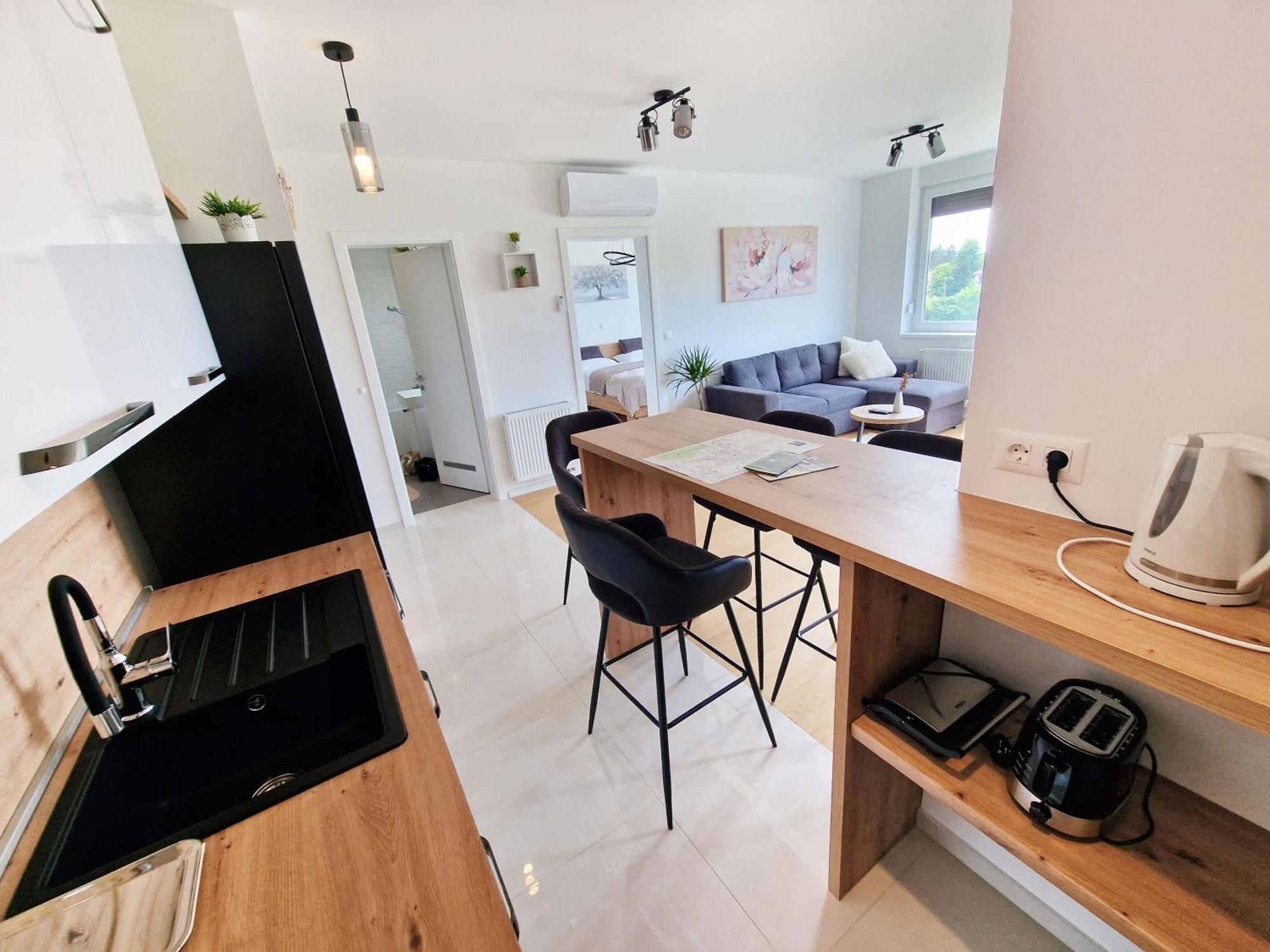 Apartment Queen Karlovac Eksteriør bilde